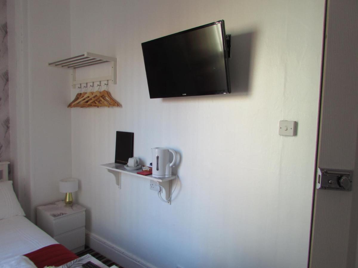 Manor Grove Couette-café 3*